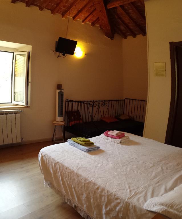 Locanda del Sole Nero San Terenzo Habitación foto